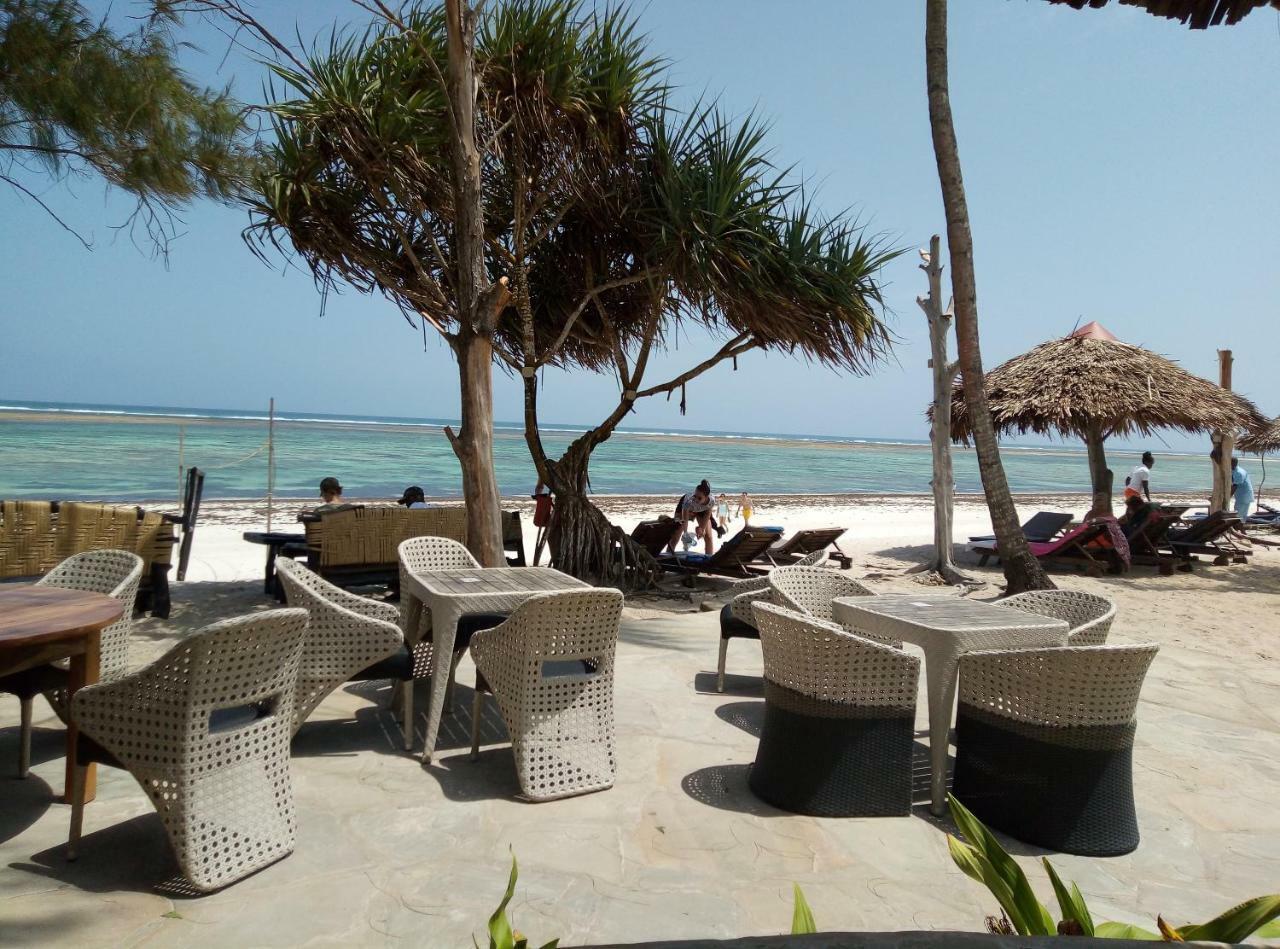 Aqua Resort Diani Beach Exteriör bild